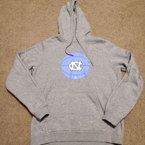 Men's M, Nike Gray North Carolina Basketball Hoodie